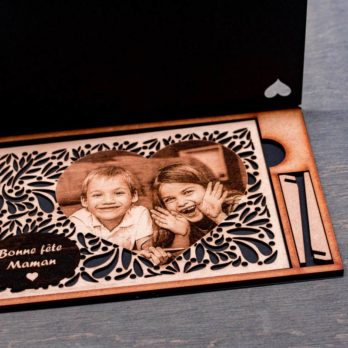 Carte photo en bois avec découpe et gravure au laser pour cadeau fête des mères